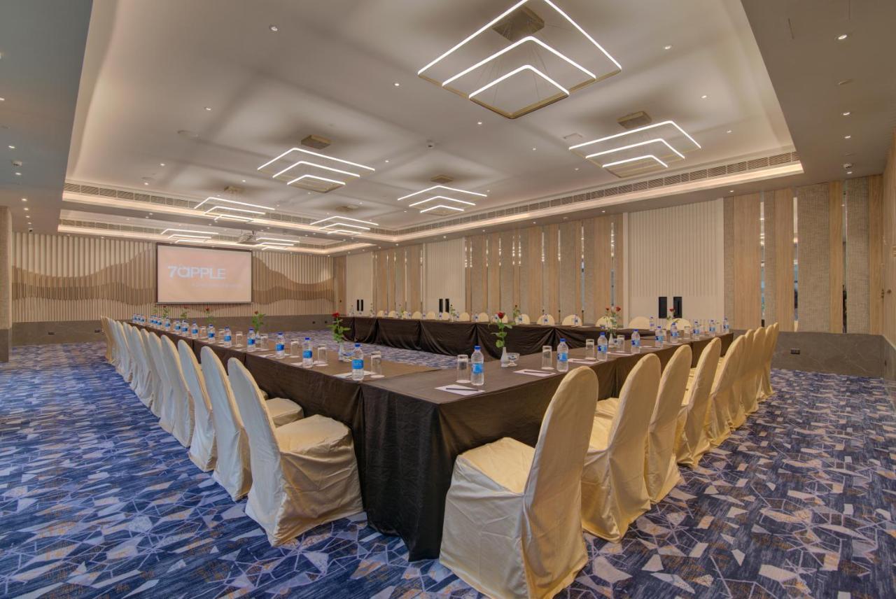 7 Apple Hotel Nashik Buitenkant foto