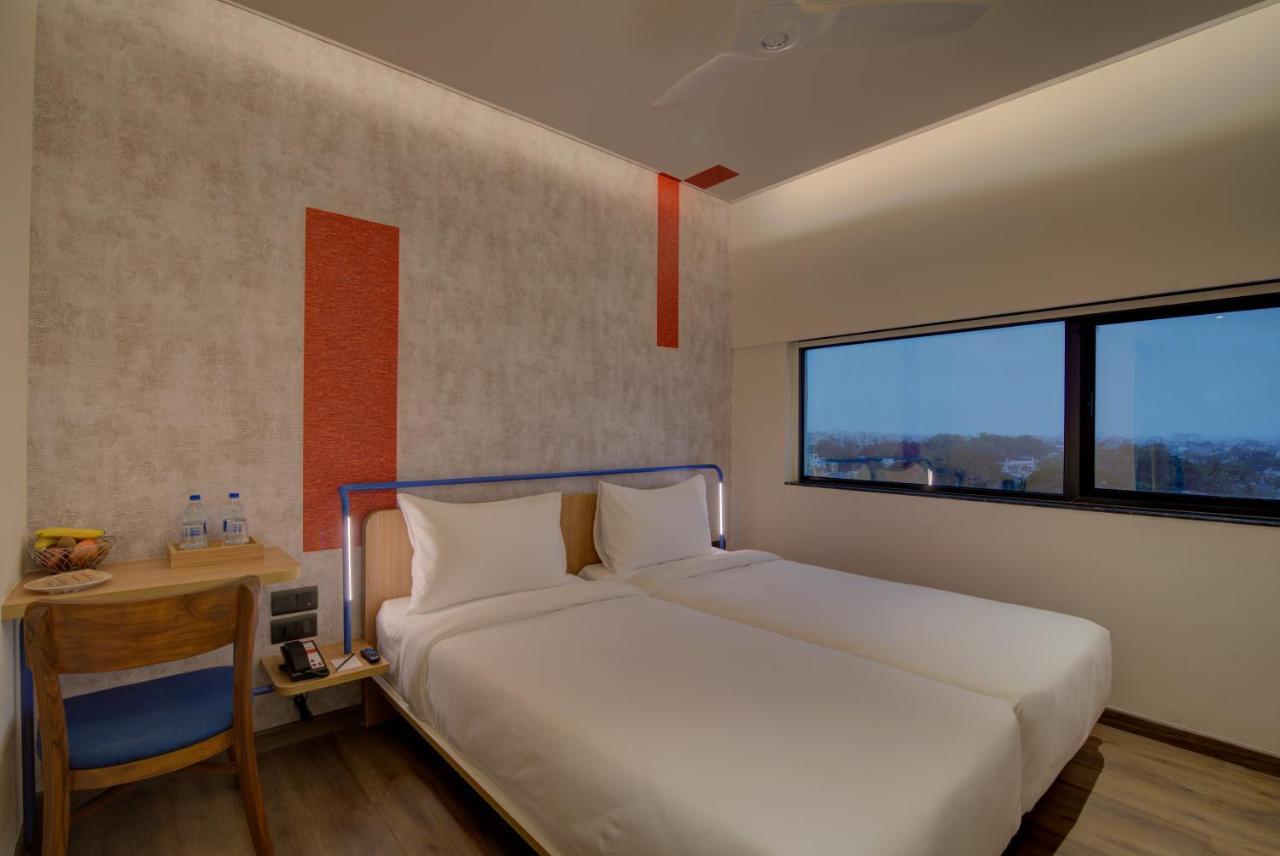 7 Apple Hotel Nashik Buitenkant foto